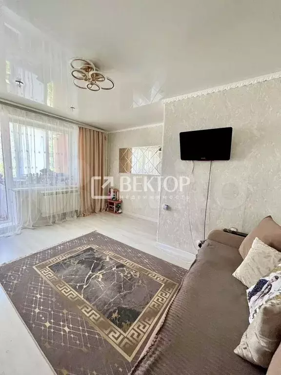 1-к. квартира, 35 м, 1/9 эт. - Фото 0