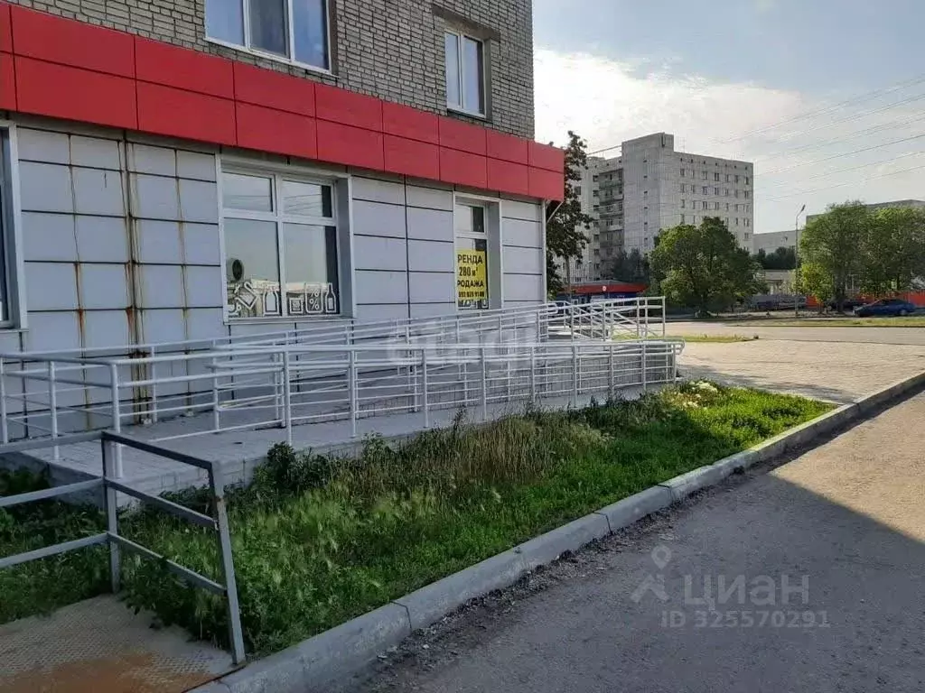 Торговая площадь в Курганская область, Курган ул. Дзержинского, 52А ... - Фото 1