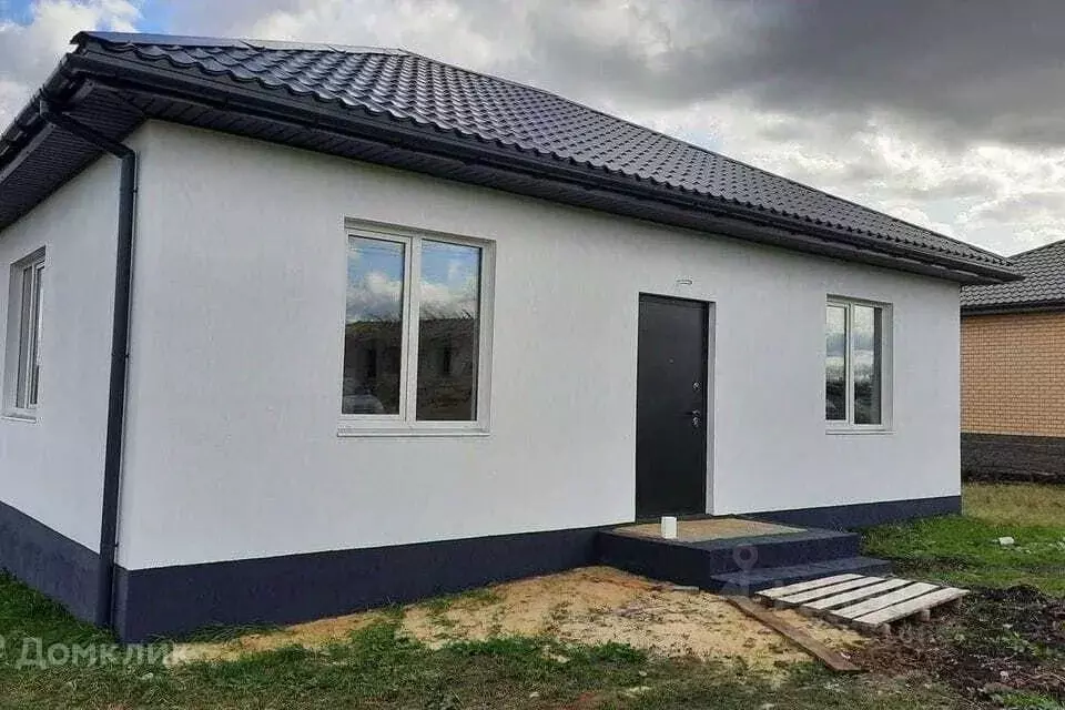 Дом в Крым, Симферопольский район, с. Родниково ул. Виноградная (76 м) - Фото 0