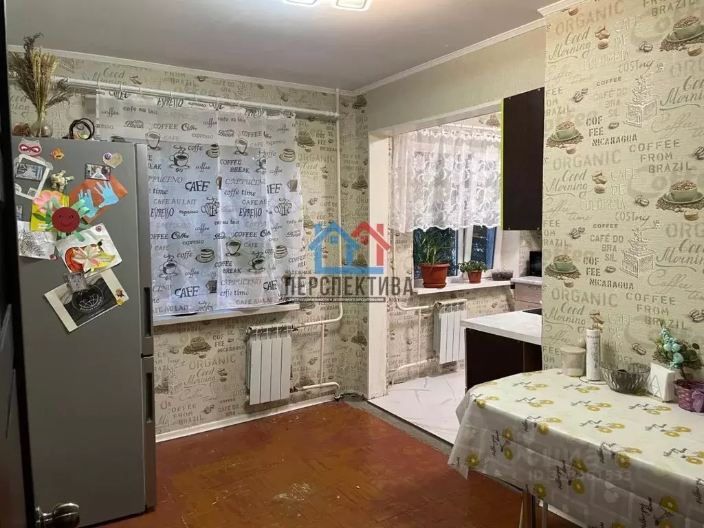3-к кв. Тюменская область, Тобольск 4-й мкр, 31 (58.3 м) - Фото 1