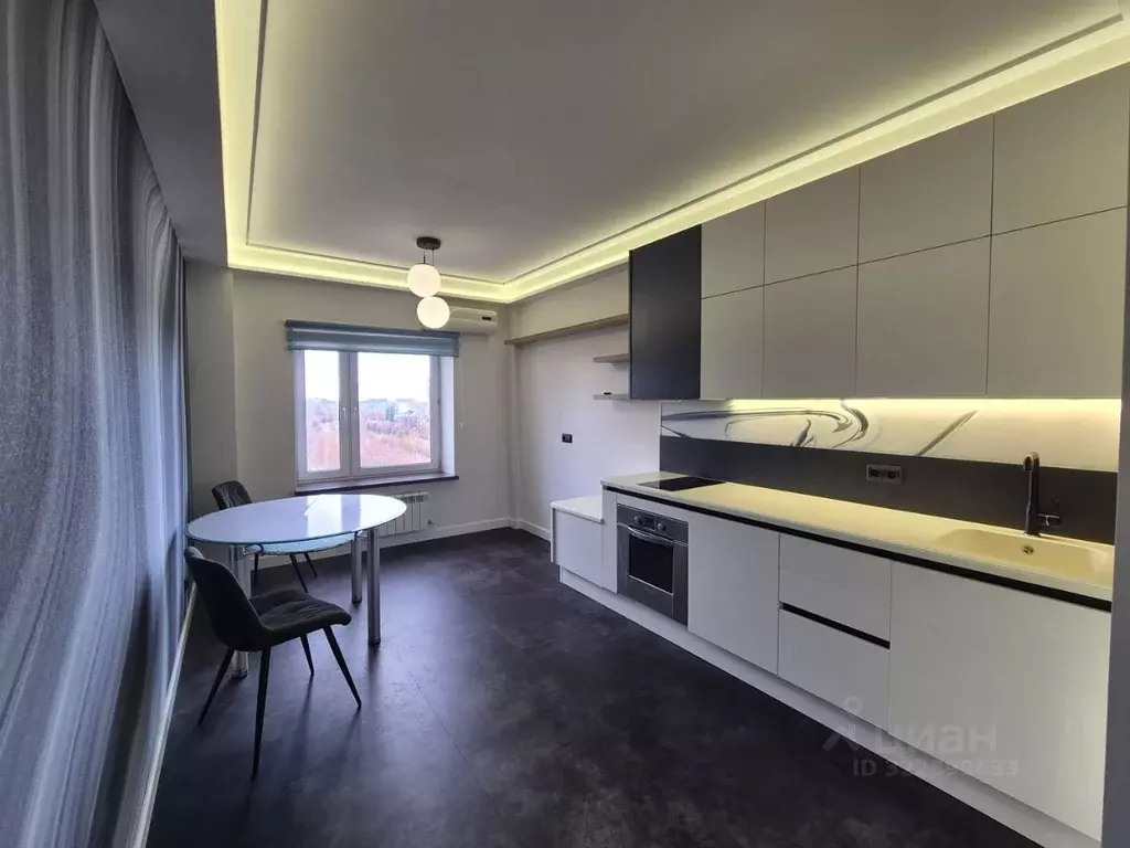 1-к кв. Самарская область, Тольятти Ленинский просп., 1А (54.0 м) - Фото 1