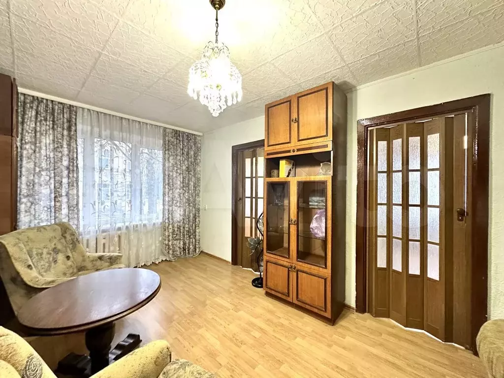 4-к. квартира, 62 м, 1/5 эт. - Фото 0