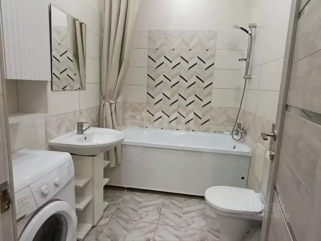 Студия Тюменская область, Тюмень ул. Краснооктябрьская, 14к2 (30.5 м) - Фото 1