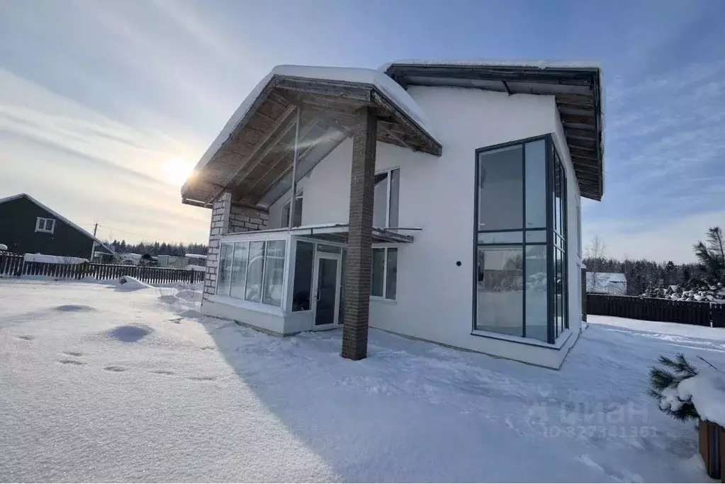 Дом в Ленинградская область, Кировский район, Шумское с/пос, Еловый ... - Фото 1