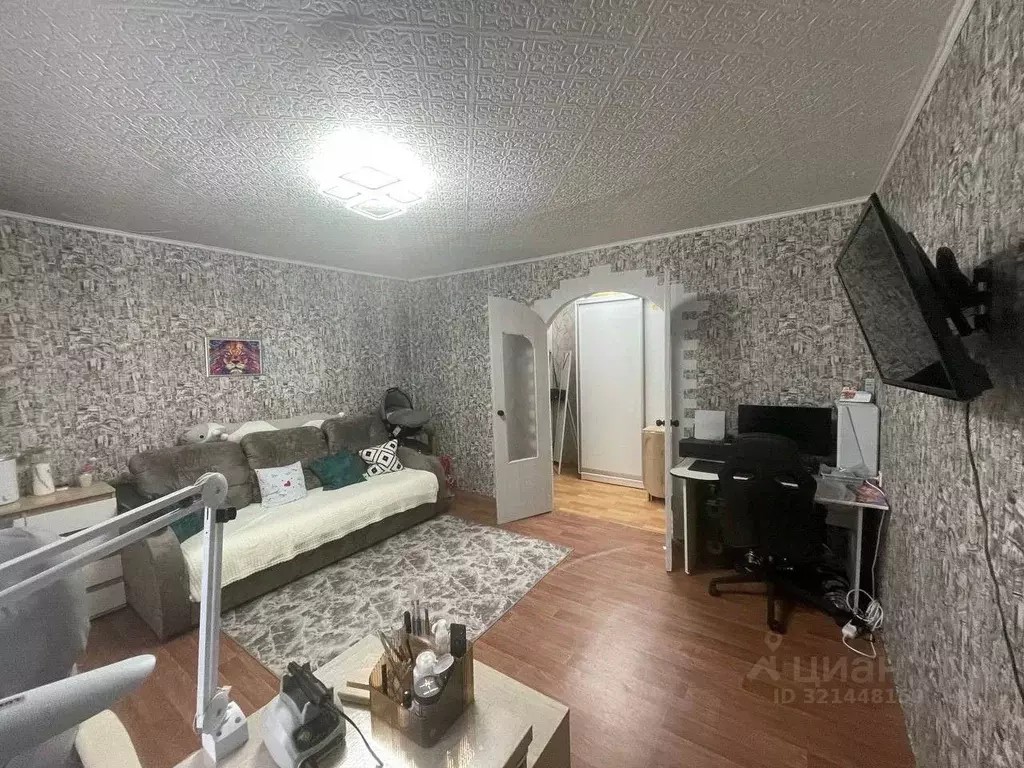 2-к кв. Кемеровская область, Юрга ул. Тургенева, 53 (52.6 м) - Фото 1