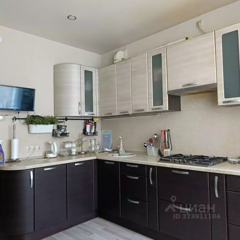 3-к кв. Новгородская область, Великий Новгород Район Торговая сторона, ... - Фото 1