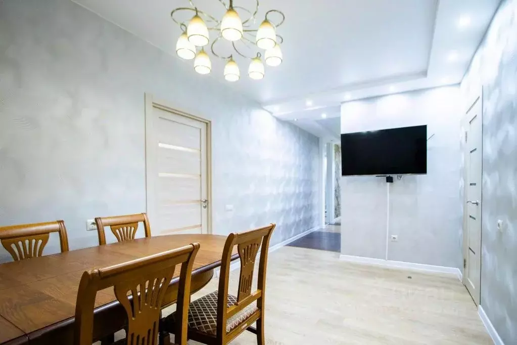 3-к кв. Иркутская область, Иркутск просп. Маршала Жукова, 5/4 (97.2 м) - Фото 1