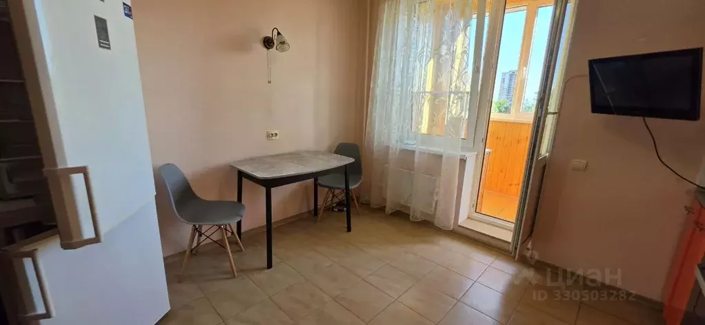 1-к кв. Тульская область, Тула ул. Седова, 12А (43.0 м) - Фото 2