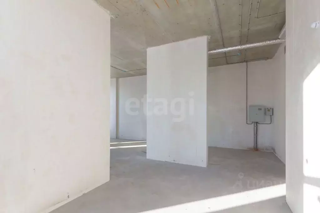 Помещение свободного назначения в Тюменская область, Тюмень Дамбовская ... - Фото 1