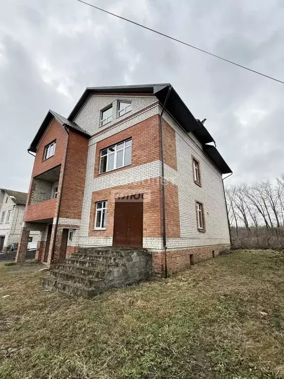 Коттедж в Курская область, Курск ул. Тамчишина, 41 (418 м) - Фото 1