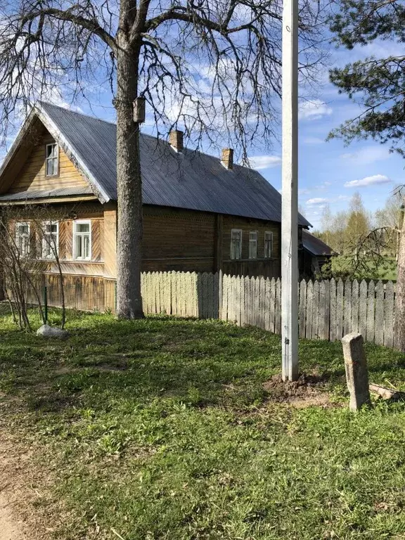 Дом в Новгородская область, Боровичский район, Волокское с/пос, д. ... - Фото 0