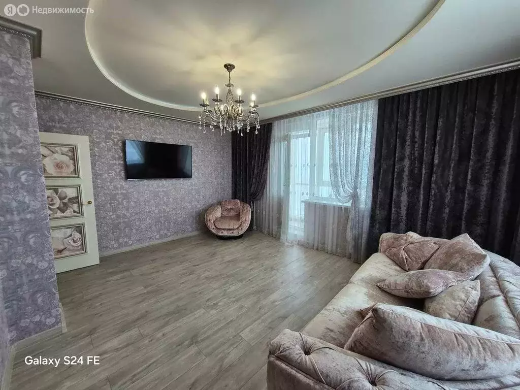 2-комнатная квартира: Белгород, Садовая улица, 6 (68 м) - Фото 1