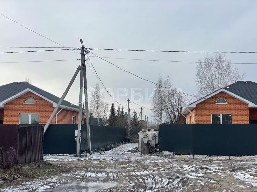 Дом в Тюменская область, Тюмень ул. Вишневая (90 м) - Фото 1