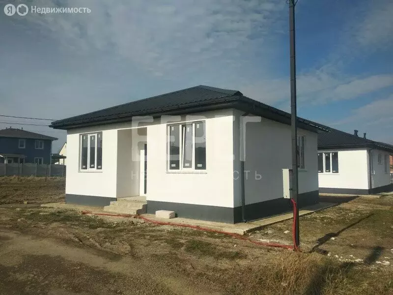 Дом в Бахчисарайский район, Каштановское сельское поселение, село ... - Фото 1