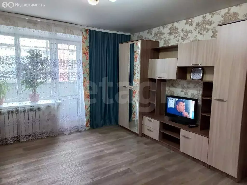 1-комнатная квартира: Аша, улица Петра Еремеева, 1 (56 м) - Фото 1