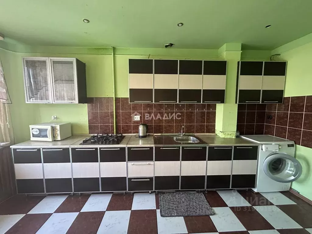 3-к кв. Волгоградская область, Волгоград бул. Энгельса, 4 (64.8 м) - Фото 1