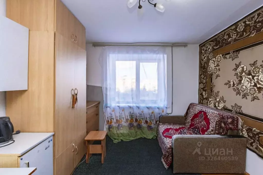 Комната Тюменская область, Тюмень ул. Республики, 212 (12.7 м) - Фото 1