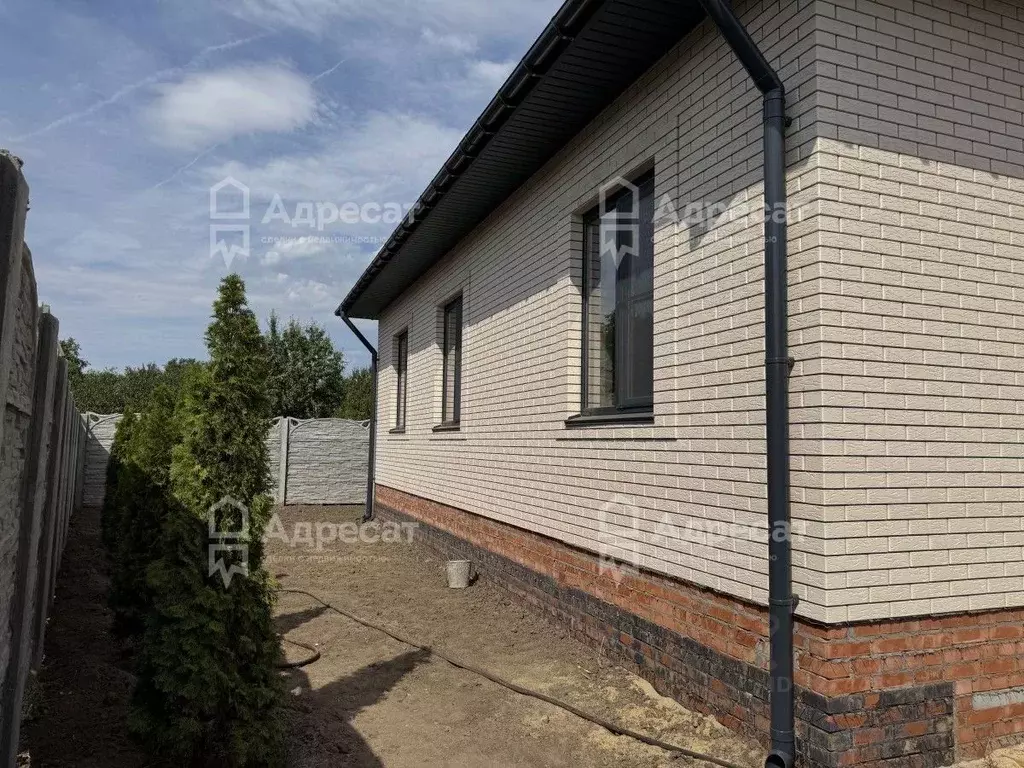 Дом в Волгоградская область, Волгоград ул. Героев Тулы (200 м) - Фото 1