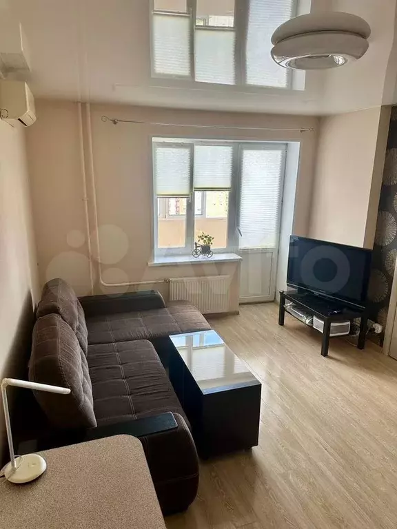 1-к. квартира, 42,3 м, 8/9 эт. - Фото 0