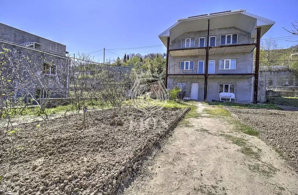 Дом в Крым, Алушта городской округ, с. Малый Маяк ул. Виноградная, 6 ... - Фото 1