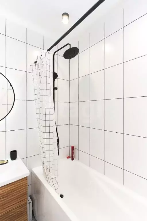 1-к кв. Тюменская область, Тюмень ул. Краснооктябрьская, 8 (39.2 м) - Фото 1