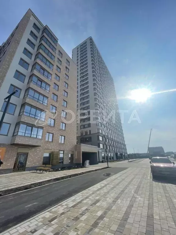2-к кв. Тюменская область, Тюмень ул. Эльвиры Федоровой, 1 (71.3 м) - Фото 1