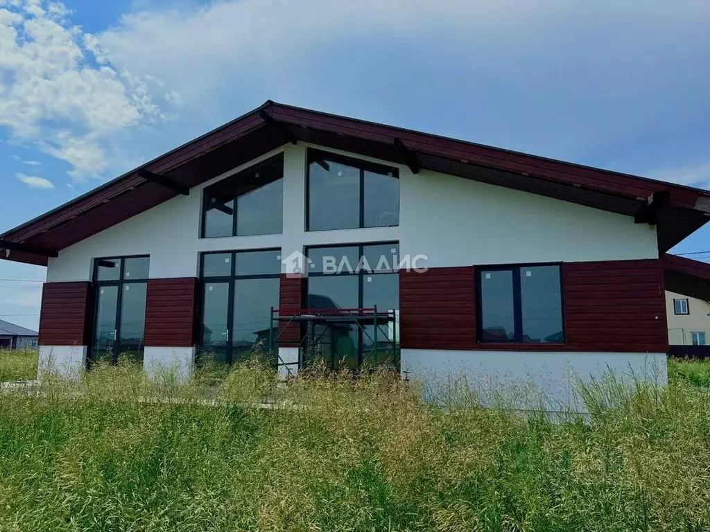 Дом в Башкортостан, Стерлитамакский район, Казадаевский сельсовет, с. ... - Фото 1