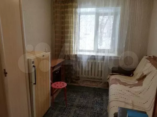 Комната 15 м в 9-к., 1/5 эт. - Фото 1