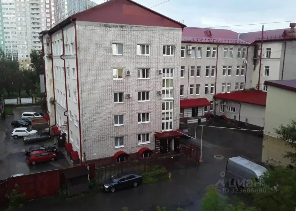 Офис в Свердловская область, Екатеринбург Вторчермет жилрайон, ул. ... - Фото 1