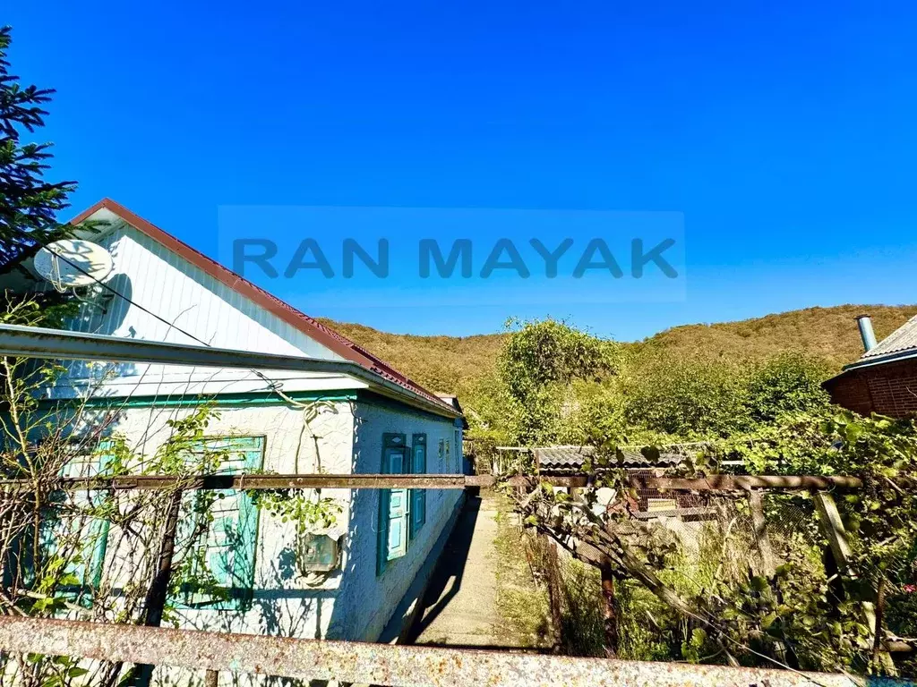 Дом в Адыгея, Майкопский район, Краснооктябрьское с/пос, пос. ... - Фото 0