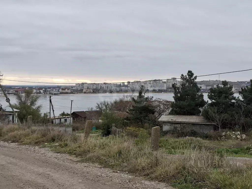 Участок в Крым, Ленинский район, с. Мысовое ул. Школьная (14.0 сот.) - Фото 1