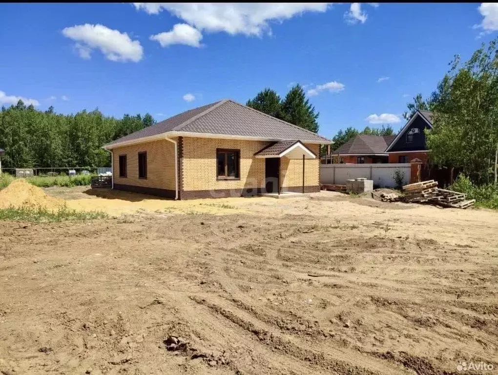 Дом в Марий Эл, Медведевский район, Сидоровское с/пос, д. Новотроицк ... - Фото 1