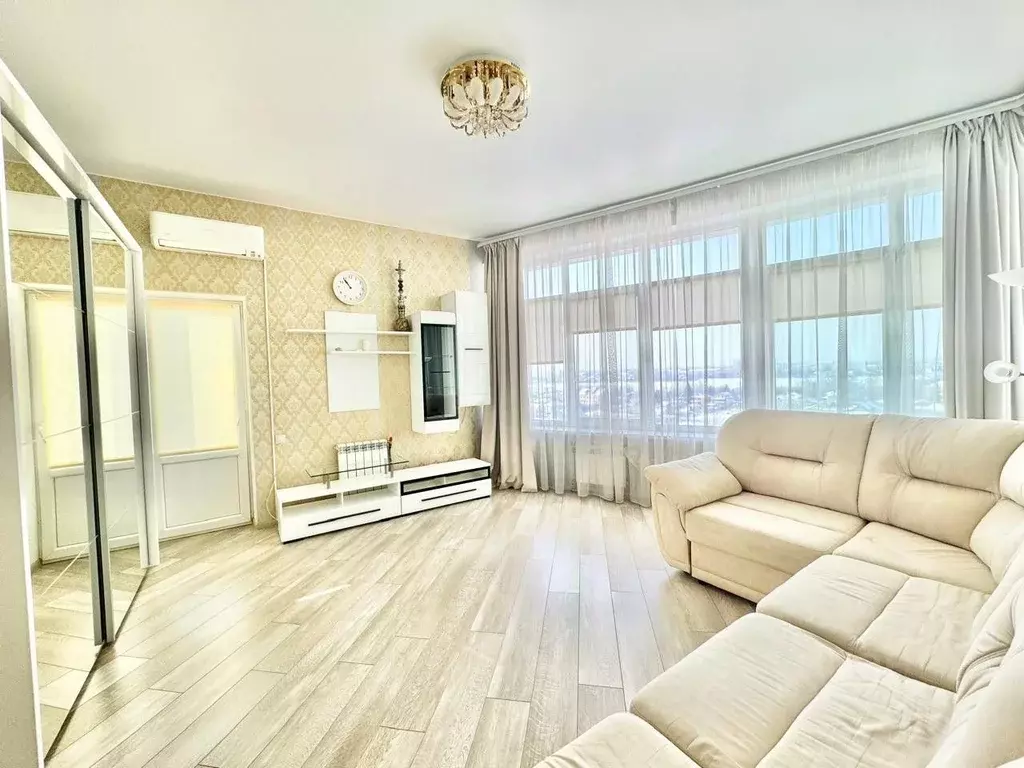 2-к кв. Татарстан, Казань ул. Оренбургский Тракт, 24Б (71.0 м) - Фото 0