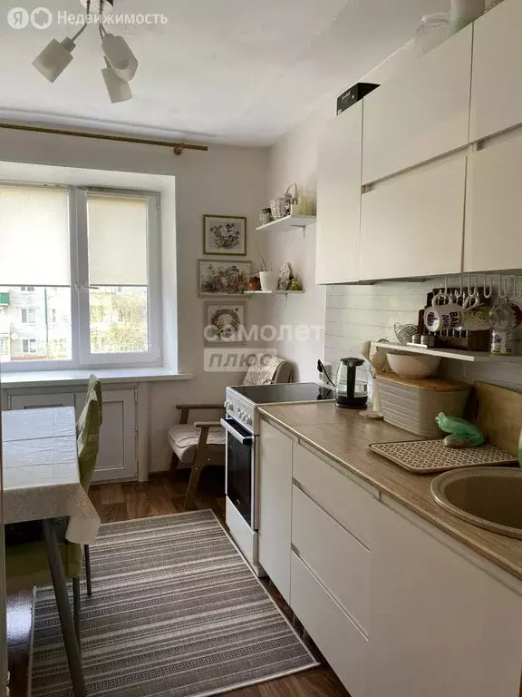 3-комнатная квартира: Заводоуковск, улица Мелиораторов, 15А (57 м) - Фото 0