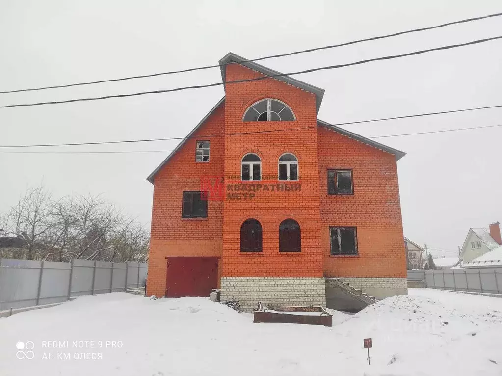 Дом в Белгородская область, Старый Оскол пер. 2-й Сталеваров (270 м) - Фото 0