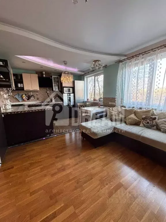 3-к кв. Волгоградская область, Волгоград ул. Менжинского, 27 (64.7 м) - Фото 0