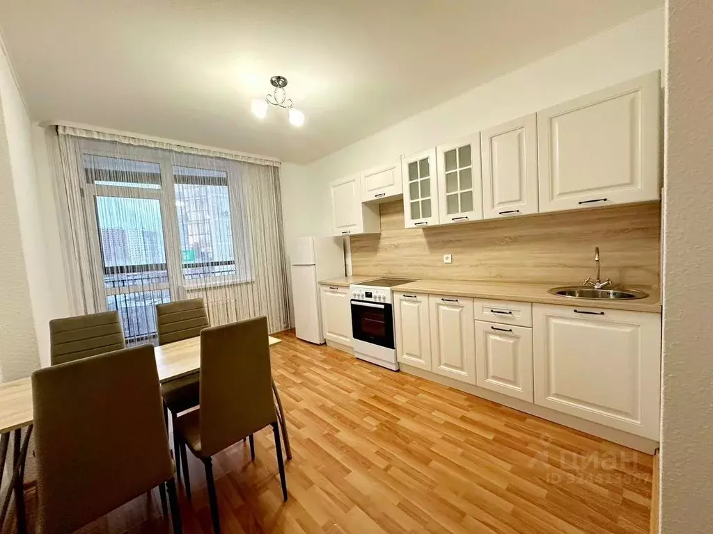 1-к кв. Свердловская область, Екатеринбург ул. Пехотинцев, 4к2 (48.0 ... - Фото 1