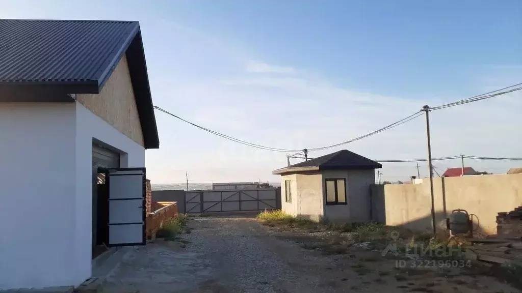 Дом в Крым, Черноморский район, Оленевское с/пос 7 (260 м) - Фото 0