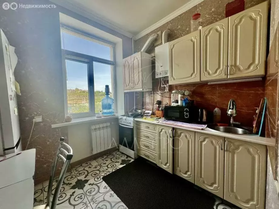 2-комнатная квартира: Севастополь, улица Героев Севастополя, 20 (50 м) - Фото 1