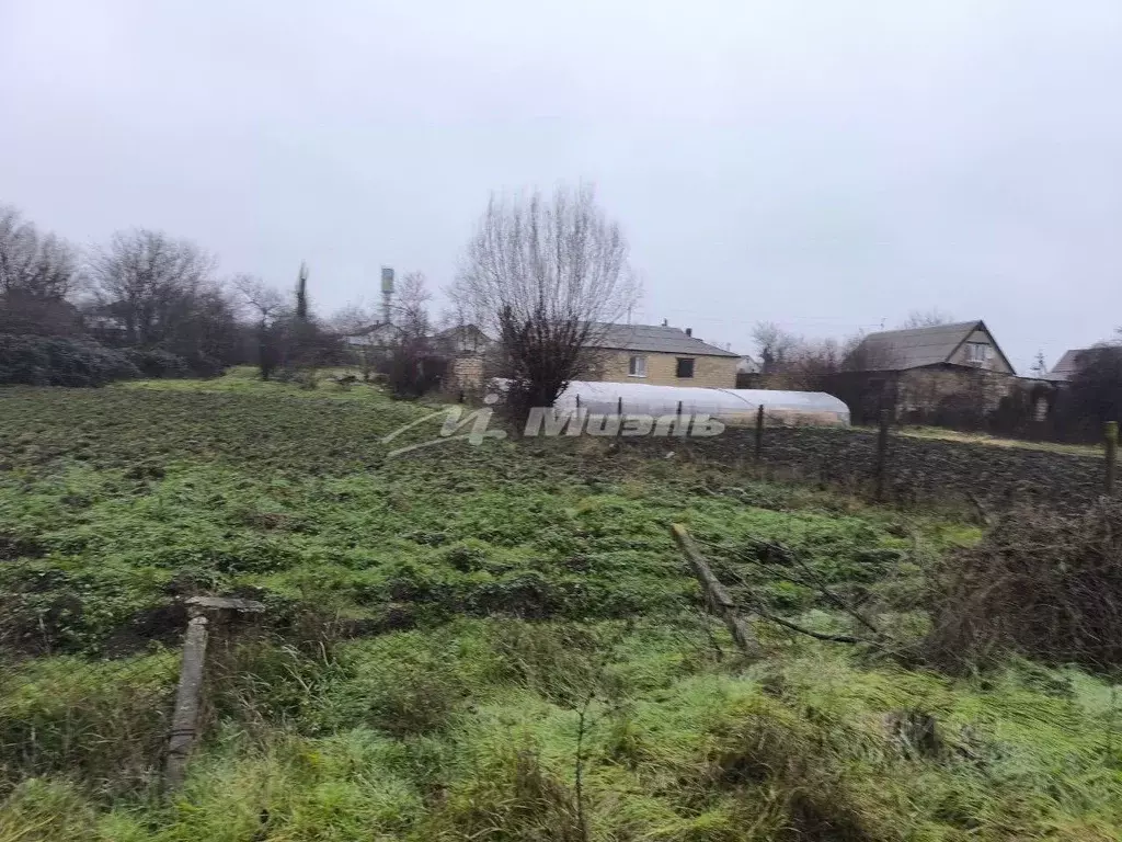 Участок в Крым, Белогорский район, Зуйское с/пос, с. Верхние Орешники  ... - Фото 1