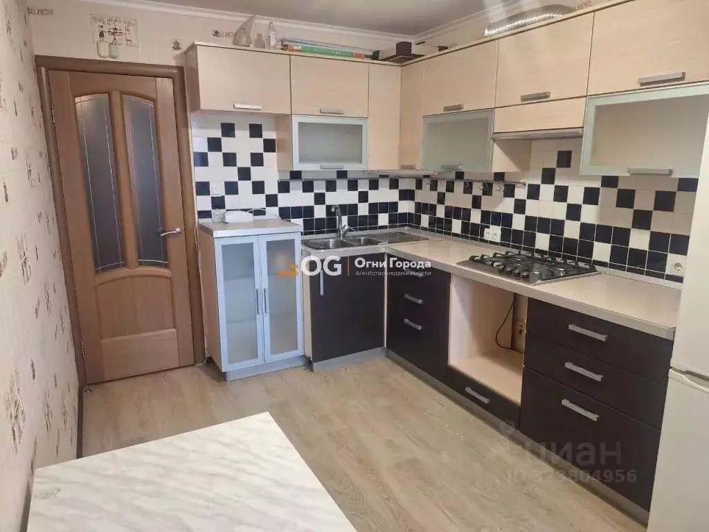 1-к кв. Брянская область, Брянск ул. Металлистов, 2 (49.8 м) - Фото 1