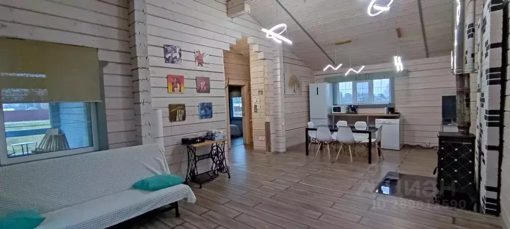 Дом в Новгородская область, Новгородский район, Ракомское с/пос, д. ... - Фото 2