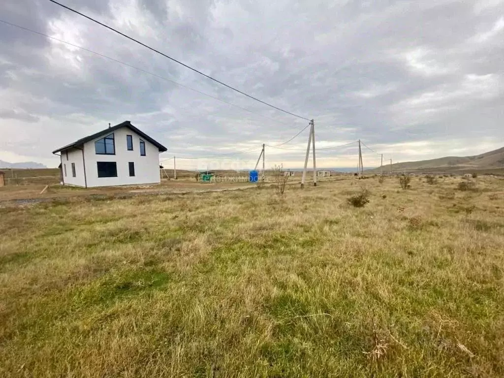 Участок в Крым, Судак городской округ, с. Солнечная Долина ул. Зеленая ... - Фото 0