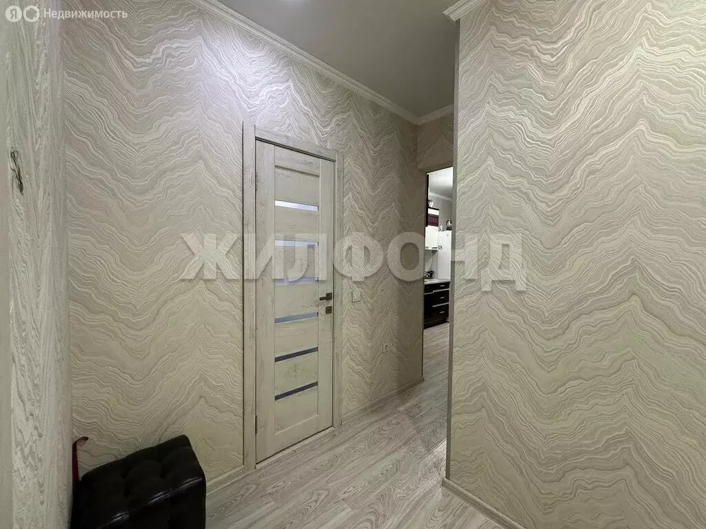 1-комнатная квартира: Абакан, улица Авиаторов, 4 (48 м) - Фото 1