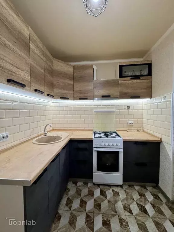 2-к кв. Астраханская область, Астрахань ул. Дзержинского, 56А (43.0 м) - Фото 1