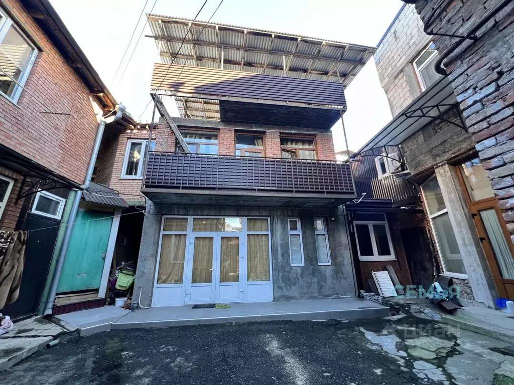 2-к кв. Северная Осетия, Владикавказ ул. Ленина, 38 (70.0 м) - Фото 1