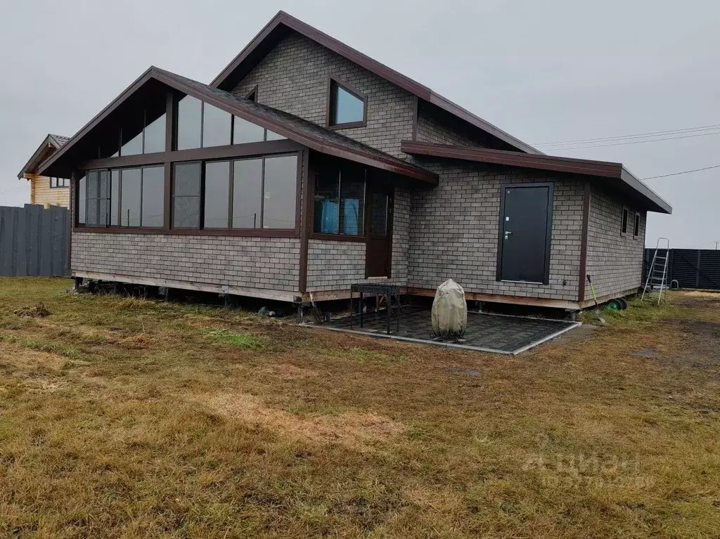 Дом в Кемеровская область, Междуреченск Набережная ул. (99 м) - Фото 2