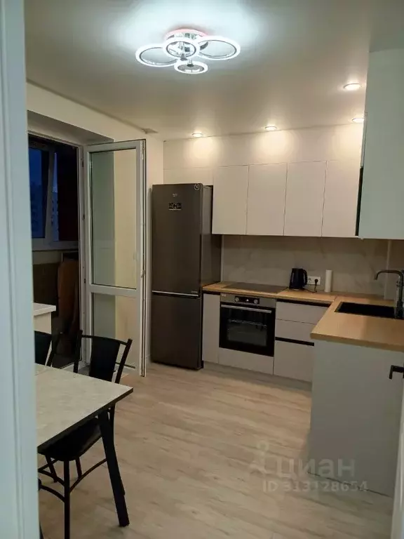 2-к кв. Саратовская область, Саратов просп. Героев Отечества, 8 (60.0 ... - Фото 1