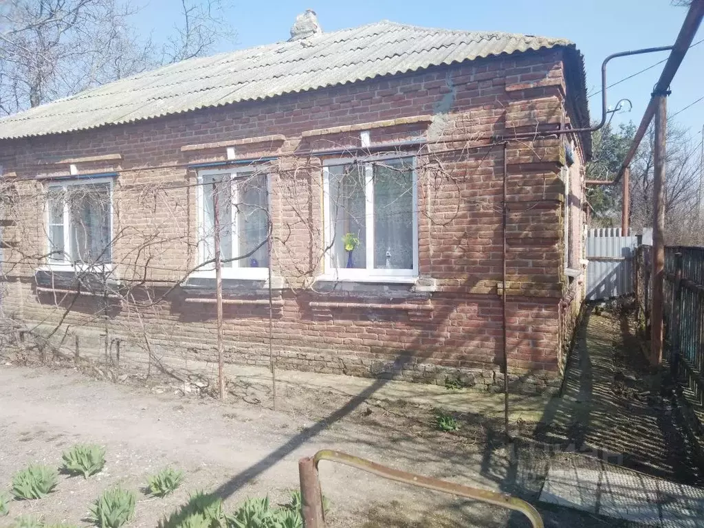 Дом в Краснодарский край, Ейский район, с. Кухаривка  (50 м) - Фото 0