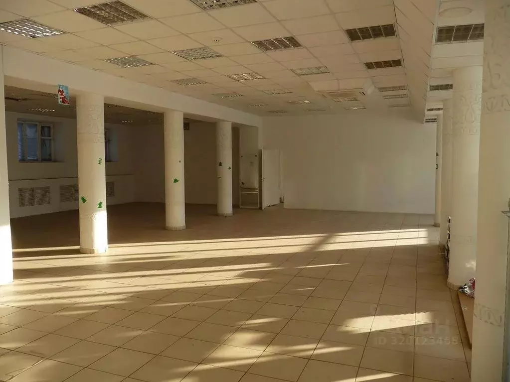 Торговая площадь в Татарстан, Альметьевск ул. Ленина, 2А (541 м) - Фото 1